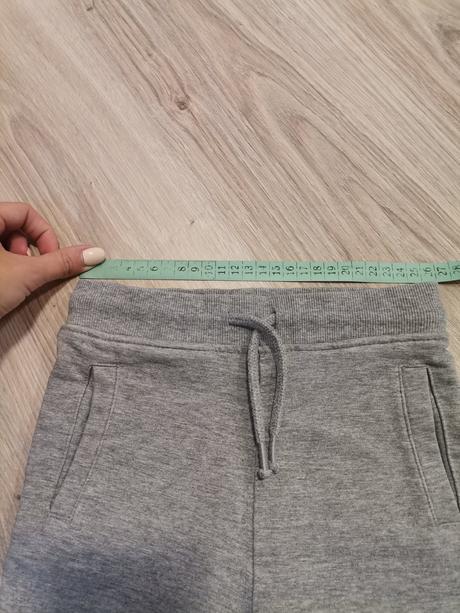 Chlapčenske sivé tepláky, 98