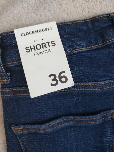 Kraťasy, clockhouse,36