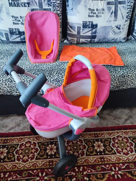 Kočiar pre bábiku quinny, 