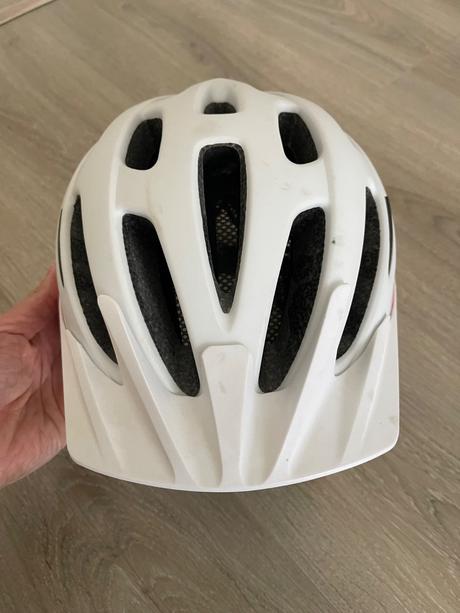 Prilba na bicykel, s