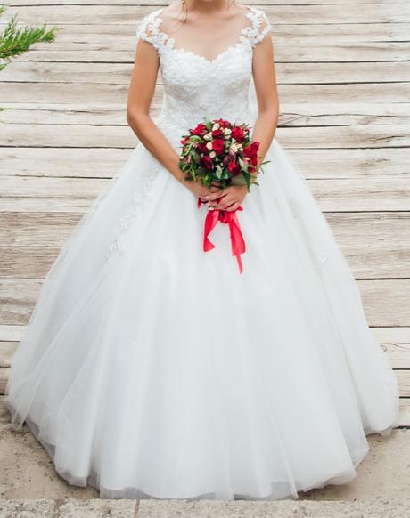 Krasne spoločenske šaty, s