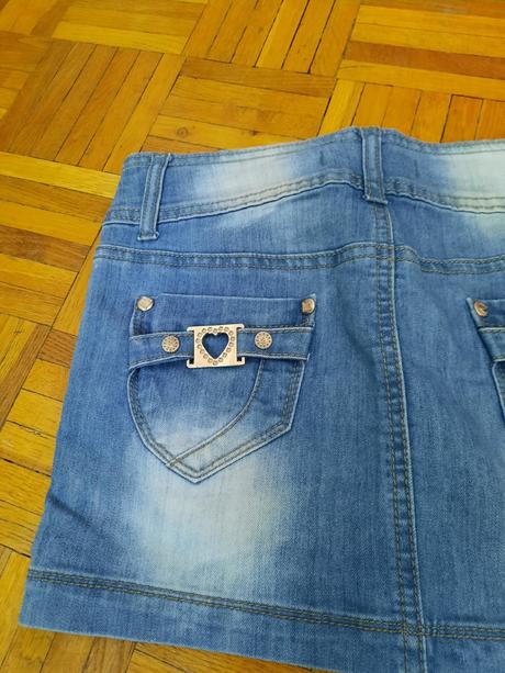 Dievčenská sukňa, 152