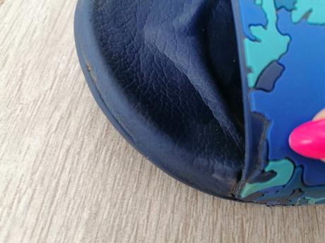 Dvoje šľapky, f&f,33