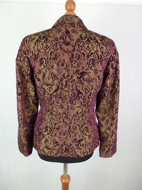 Kvalitný elegantný blejzer, s