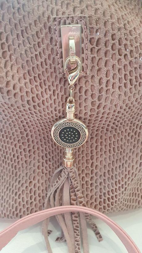 Kožená crossbody kabelka,