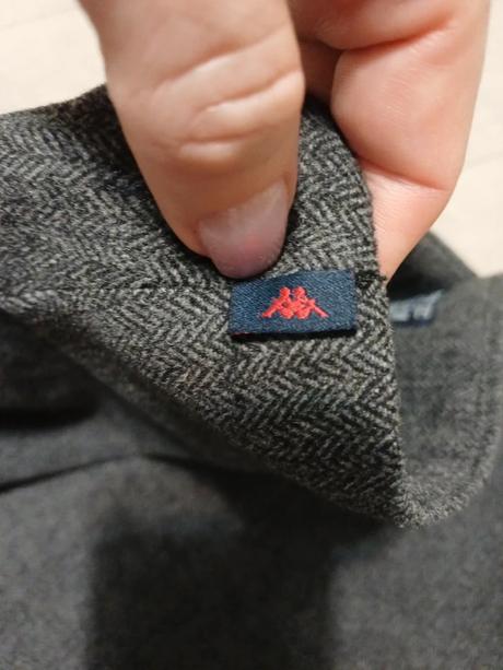Kvalitná s trendy vlnená sukňa č.m/l, m