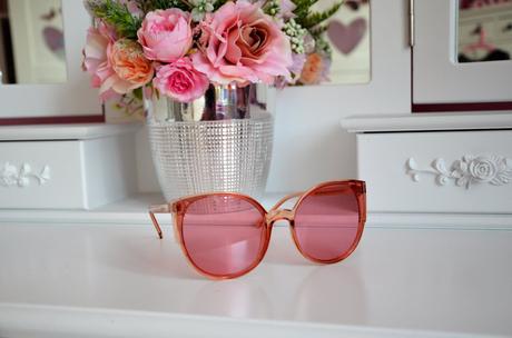 Dámske ružové okuliare, 