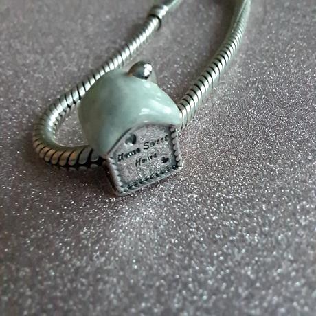 Prívesok zasnežený domček, 