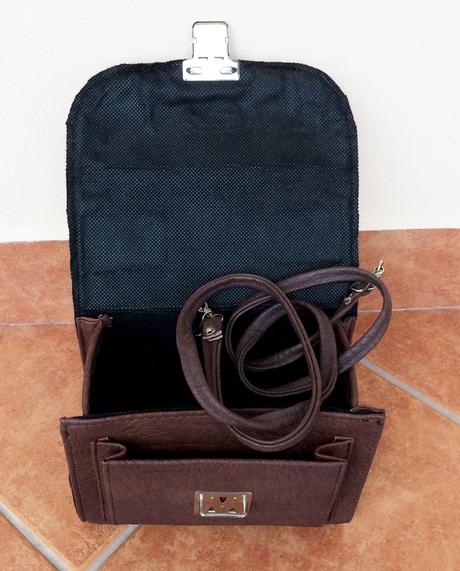 Koženková kabelka hnedej farby, 