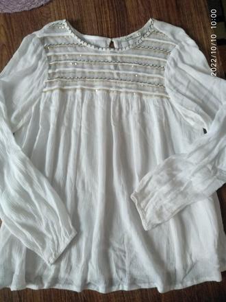 Krasna bluzka, s