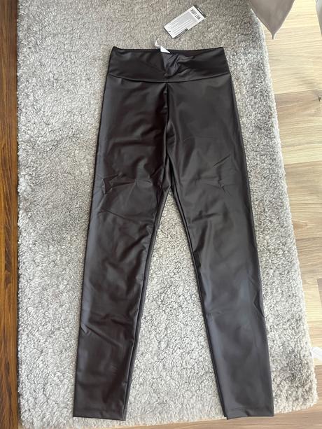 Tmave hnede kozenkove leginy, s