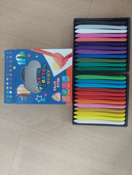 Pastelky 24 farieb,