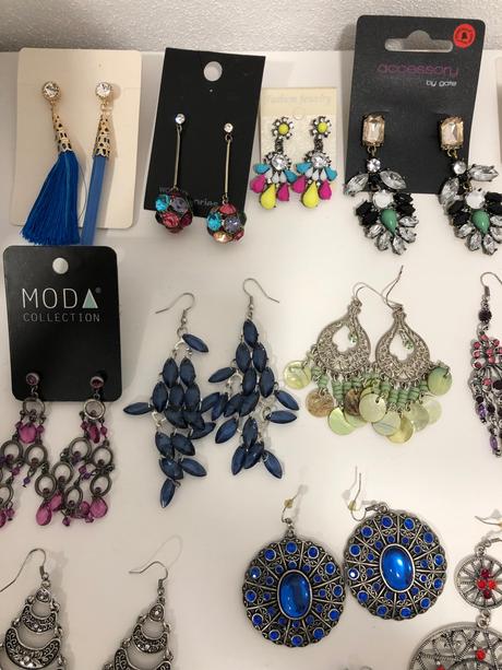 Nausnice spolocenske, 