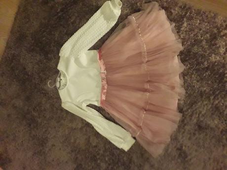 Slávnostné šaty, 134