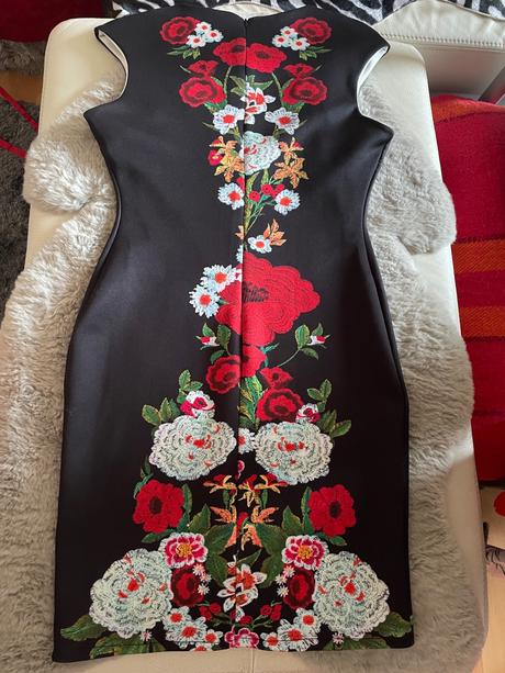 Krasne talianske saty, m