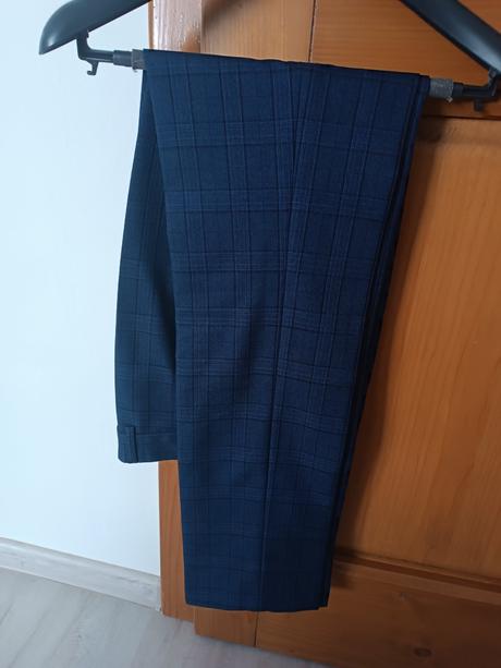 Oblek pre chlapca, 44