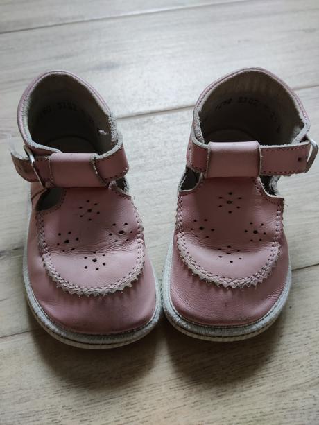 Sandálky rak, rak,21