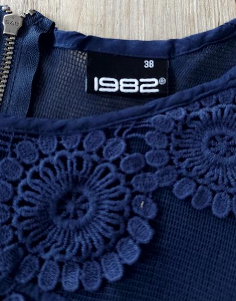 Tmavomodré letné šaty, 38