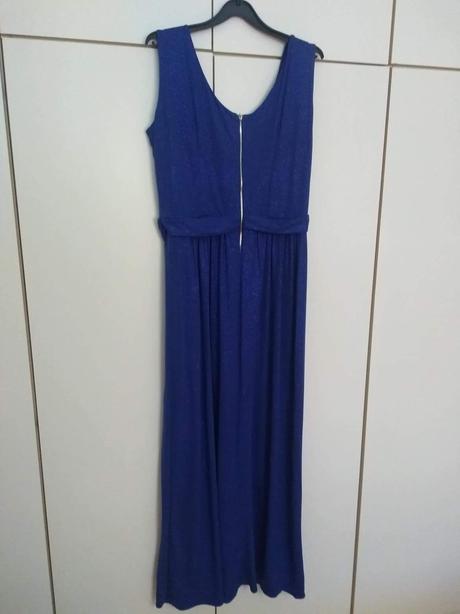 Spoločenské šaty, 44