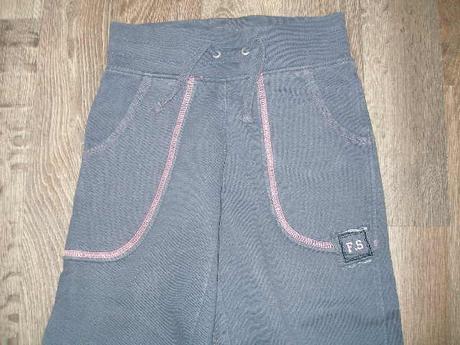 Tepláčky + tričko, 122