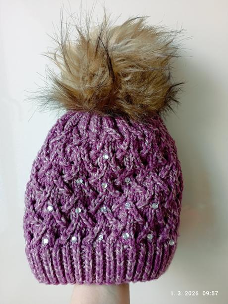 Teplá dievčenská čiapka (už s poštovným), s