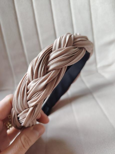 Štýlová béžová prepletená čelenka do vlasov, 