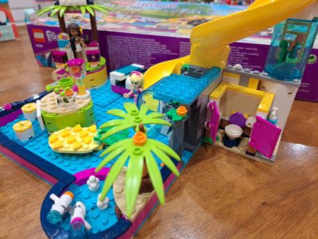 Lego friends 41374 andrea a party pri bazéne, 