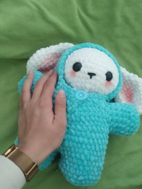 Zajačik s overalom, 