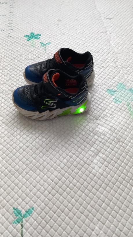 Tenisky skechers, 25