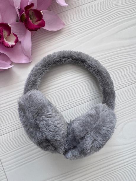 Dvoje klapky na uši, 