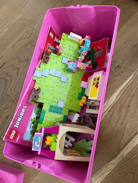 Dievčenské lego,