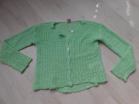 Ľahký dierkavý sveter č.122, 122