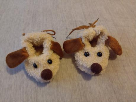 Papučky, capačky, <17