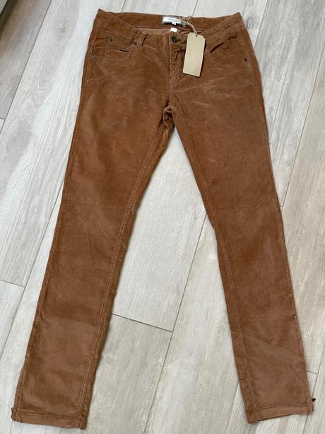 Perfektné tenšie menčestrové nohavive, timeout,42 / 44 / l