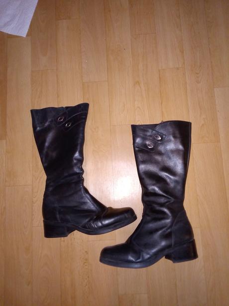 Cierne vysoke cizmy vel. 40 zateplene, 40