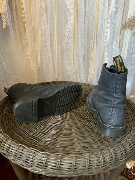 Flitrovane dr martens čižmy, 36