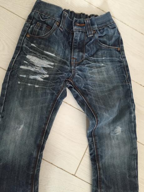 Roztrhané rifle, next,104