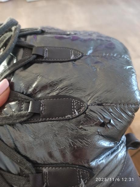 Vyteplené čižmy, 39