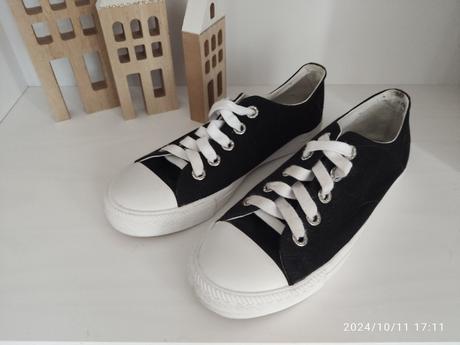 Platené tenisky, 38