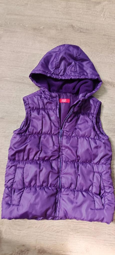 Vesta s kapucňou zn. f&f,veľ.98, 2-3roky, f&f,98