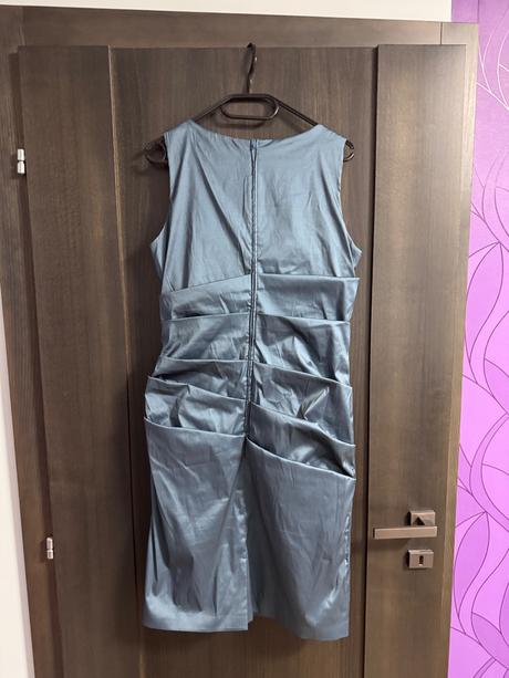 Spoločenské šaty, l