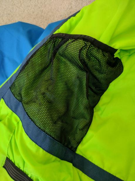 Vetrovka s poštovným, 152