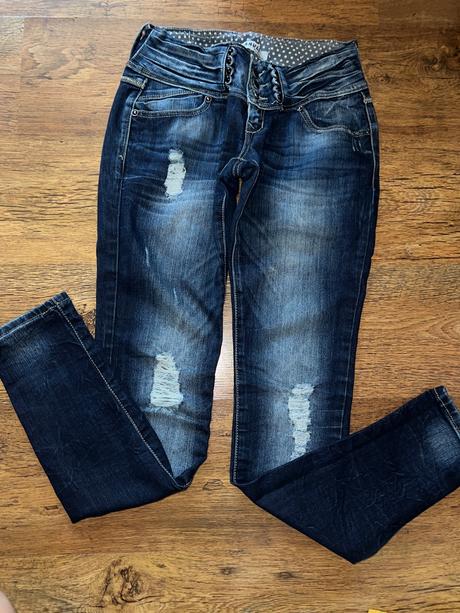 Rifle s nizkym pasom, 34