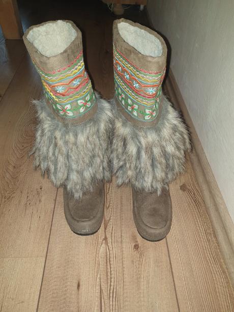 Krasne cizmy z rakuska, 36