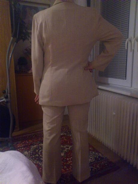 Nohavicový kostym, 42