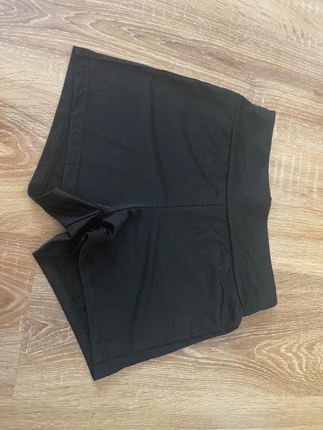 Šortky na cvičenie, xs