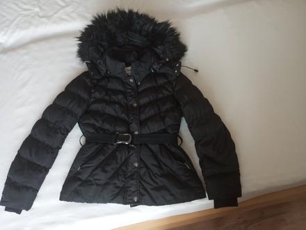 Bunda s odopinatelnou kozusinkou, s