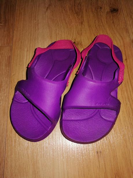 Fialové šľapky, nabaiji,22
