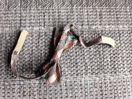 Žakárový motýlik, 