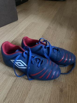 Chlapcenske kopacky umbro, 35